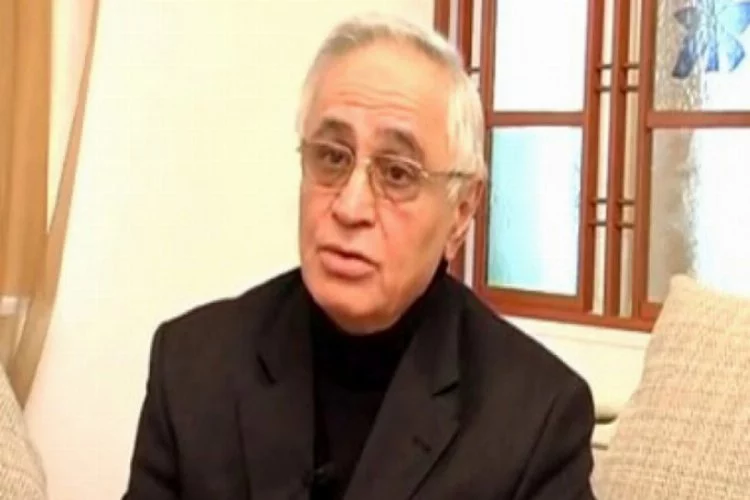 Eski Azerbaycan Savunma Bakanı gözaltına alındı