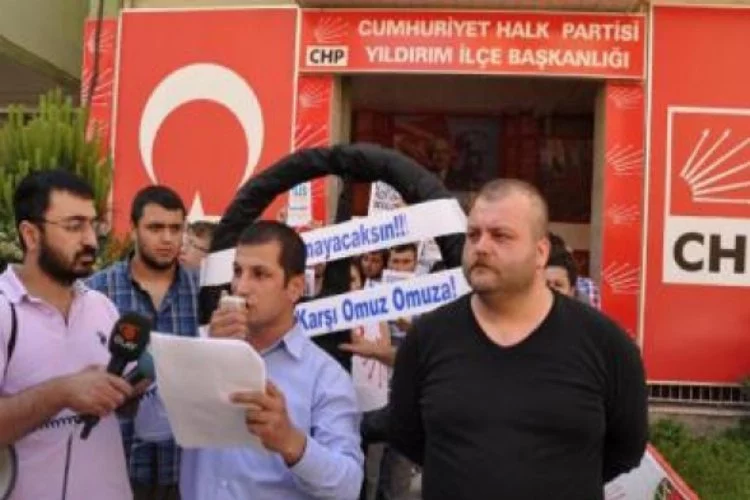 Bursa CHP'de siyah çelenk şoku