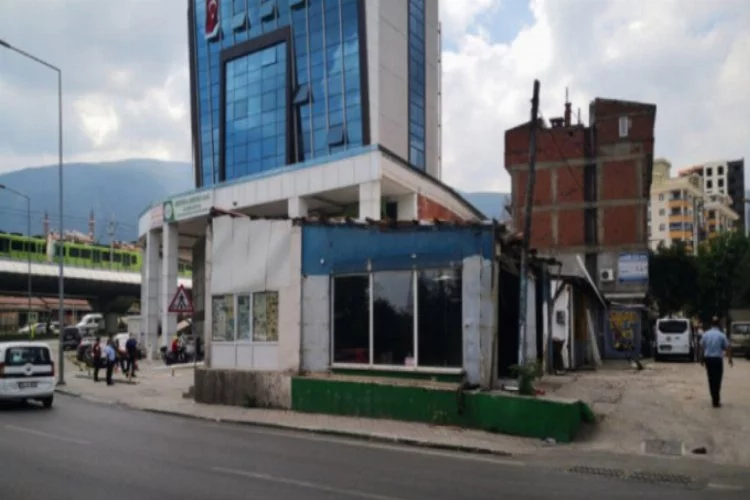 Bursa'da Ankara Caddesi'nden Gökdere'ye lambasız geçiş