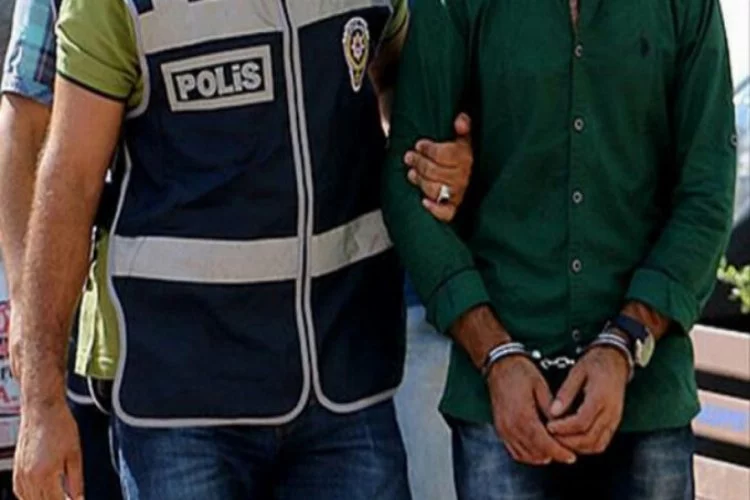 Adana'da kadınların cep telefonunu çaldıkları iddiasıyla 2 şüpheli tutuklandı