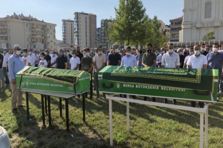 Bursa'da rehabilitasyon merkezinde öldürülen baba ve oğlu son yolculuğuna uğurlandı