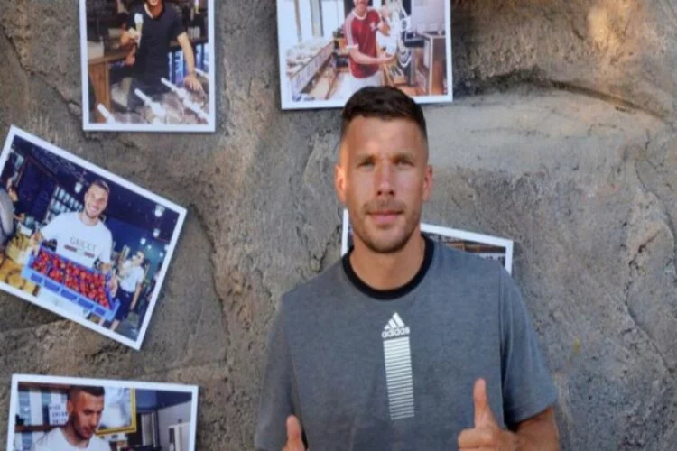 Lukas Podolski'den dondurma ikramı