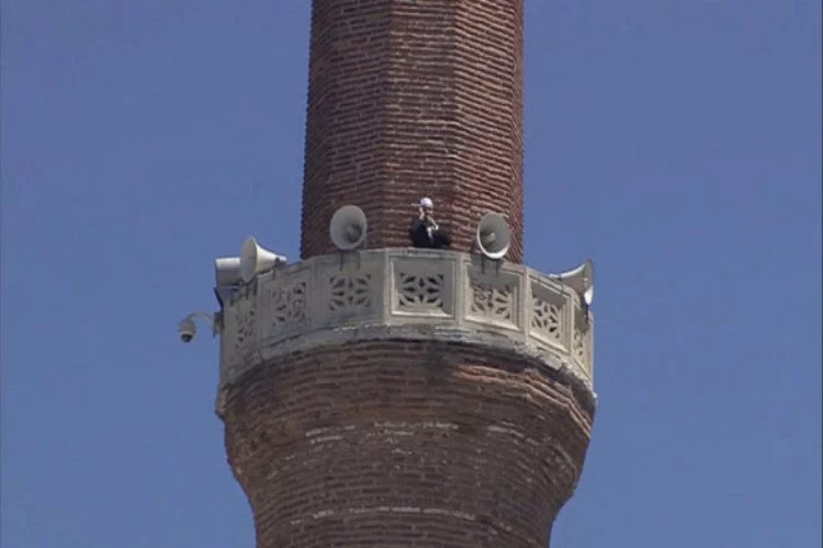 Ayasofya'nın minarelerinden 4 müezzin birlikte sela okudu