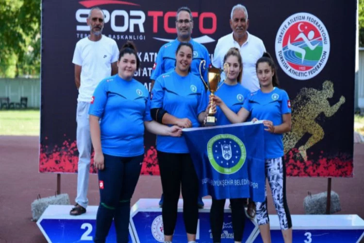 Bursa Büyükşehir Belediyespor'a 'yeni normal'de ilk kupa geldi