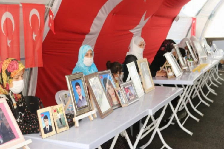 HDP önündeki ailelerin evlat nöbeti 329'uncu gününde