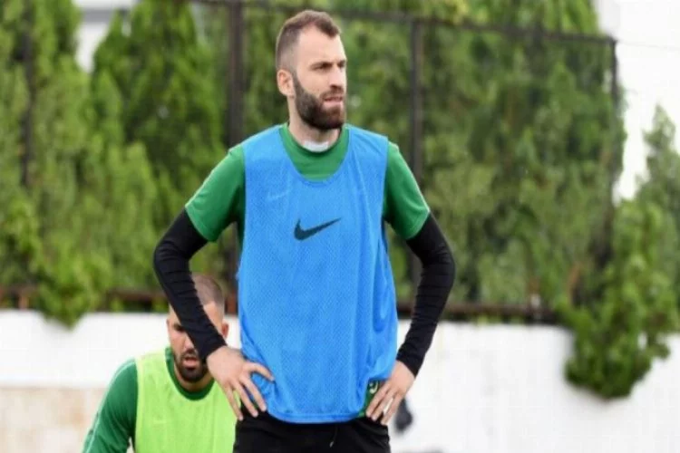 Mustafa Yumlu futbol kariyerini Denizlispor'da noktalamak istiyor