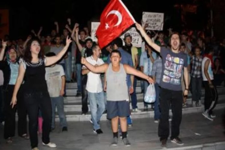 Bursa'da Gezi Parkı eylemine devam edildi