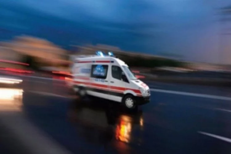 Bursa'da TIR'ın üzerinden düşen sürücü yaralandı