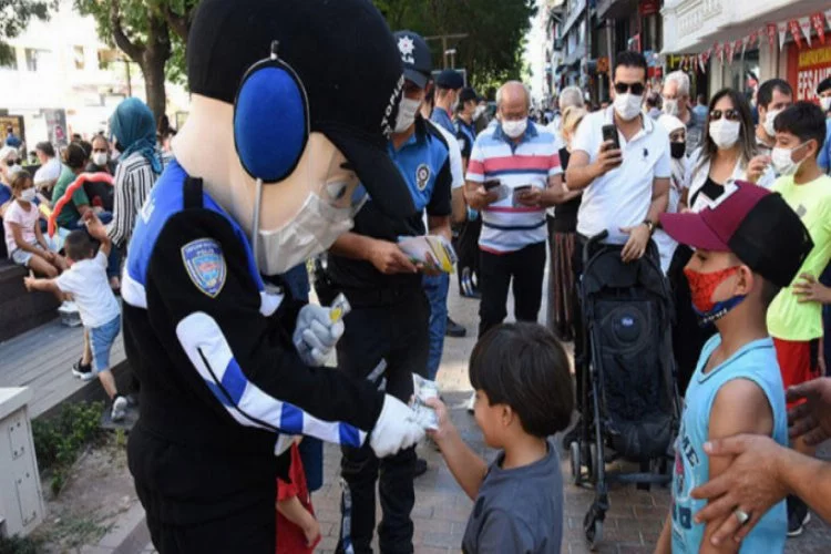 Eskişehir polisinden 'maskotlu' koronavirüs uyarısı