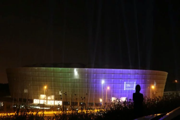 Yeni Adana Şehir Stadyumu, ışıklandırıldı