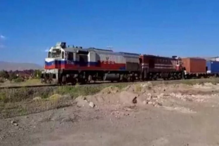 1056 metrelik blok tren Türkiye'ye ulaştı