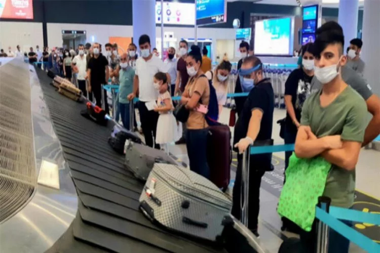 İstanbul Havalimanı'nda bayram tatili dönüş hareketliliği