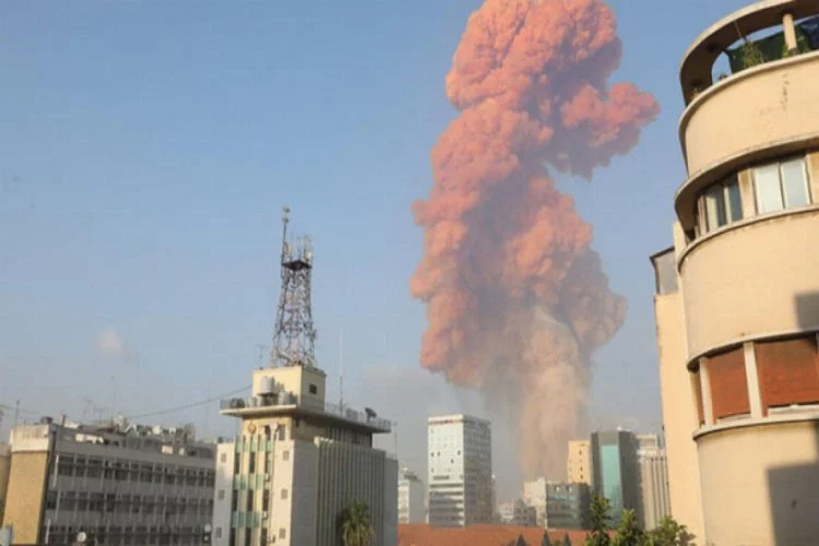 Beyrut'taki patlamaya ilişkin Fransa'dan flaş karar