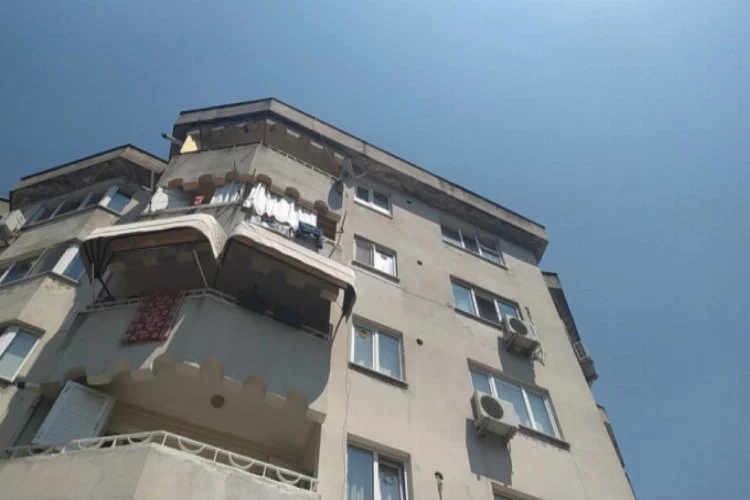 Bursa'da öz ablasını 9 yerinden bıçakladı