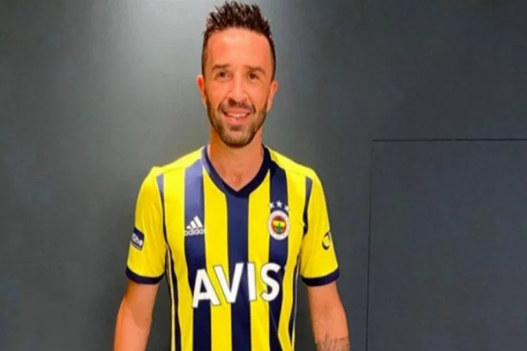 Fenerbahçe Gökhan Gönül'ü resmen açıkladı