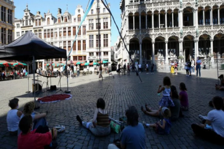 Belçika'da sıcak hava etkili oluyor