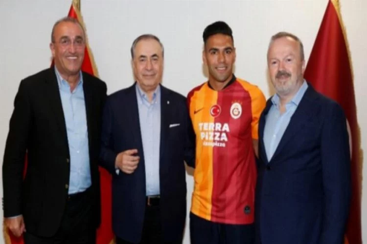 Galatasaray Başkanı Mustafa Cengiz: Falcao maaşında indirim yaptı