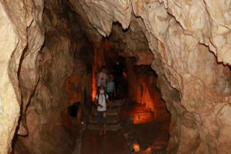 İnsuyu Mağarası'na 25 bin ziyaretçi