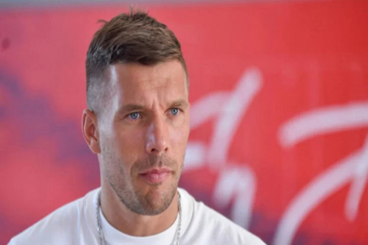 Lukas Podolski: Türkiye'de ailemle huzurluyuz