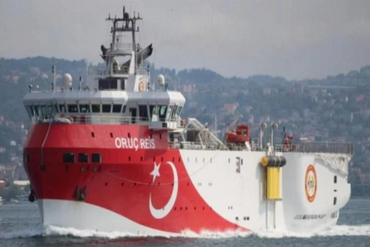Türk ve Yunan gemileri arasında 'mini' kaza