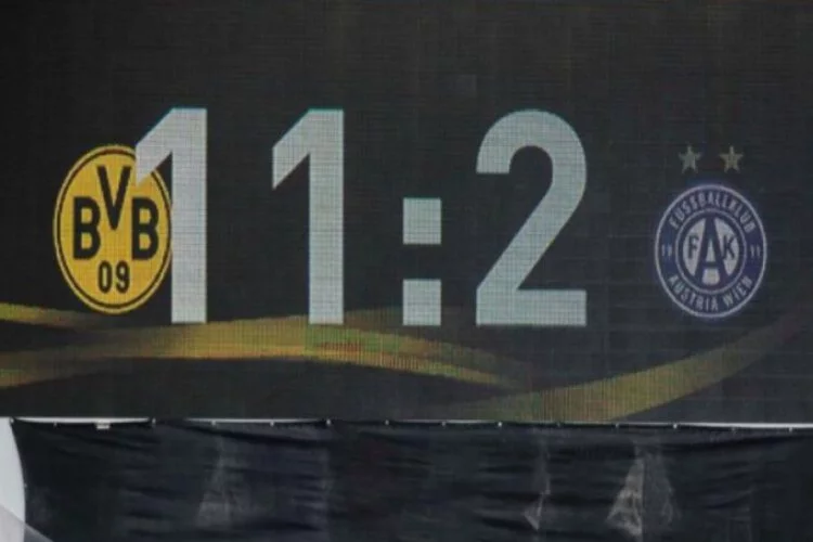 Dortmund hazırlık maçınca acımadı!