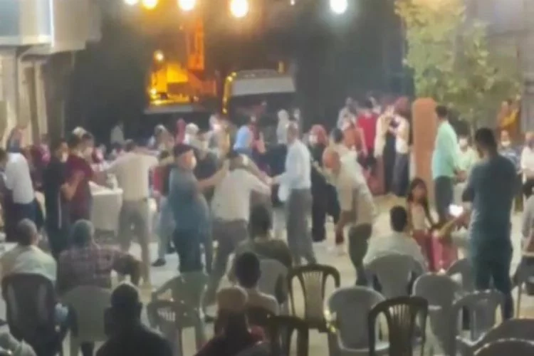 Bursa'da sosyal mesafesiz düğün kameralara yansıdı