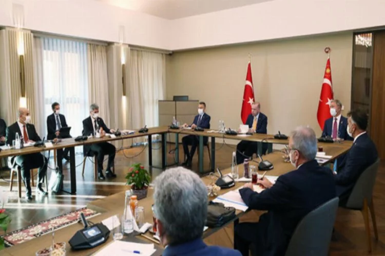 Erdoğan, Bitlis'te bölge valileriyle toplantı yaptı