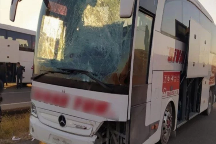 Kırıkkale'de askerleri taşıyan otobüs kaza yaptı!