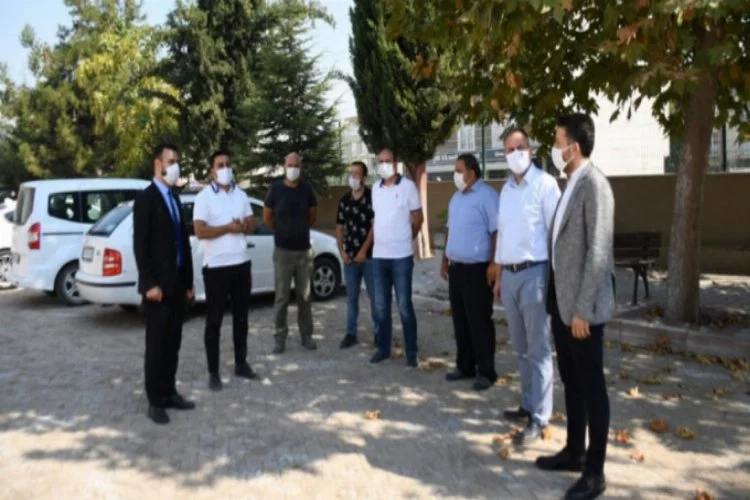 Bursa'da Müşerref Muzaffer Samda İlk ve Ortaokulu'nun zemini yenilendi