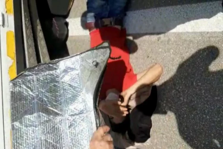 Bursa'da yaralı sürücüye 40 derecede gölgelik yaptılar