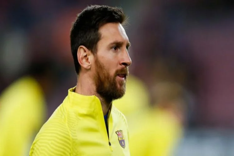 Lionel Messi, Barcelona'da kalacağını açıkladı!