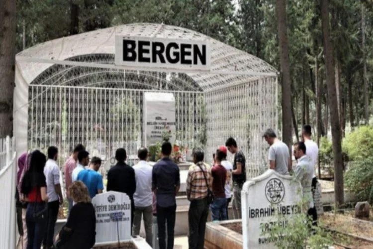 Bergen'in mezarı neden kafes içinde?