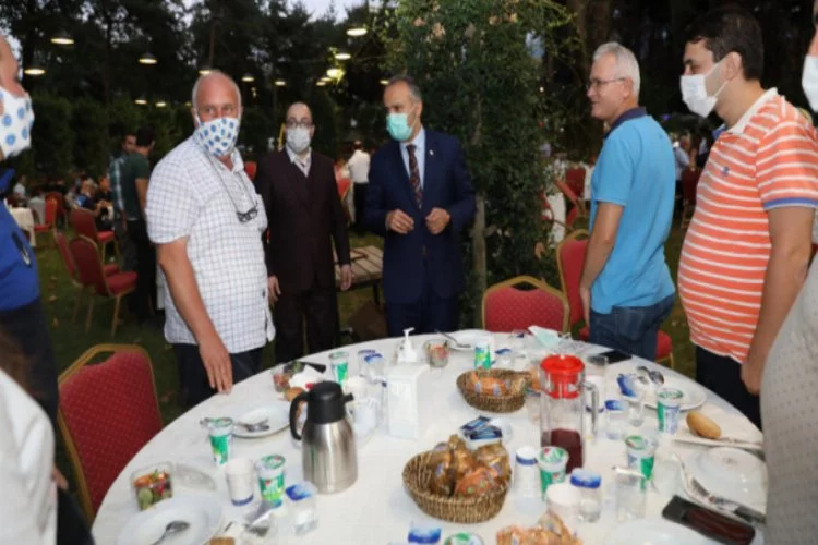 Bursa'da Başkan Aktaş salgının isimsiz kahramanlarıyla buluştu