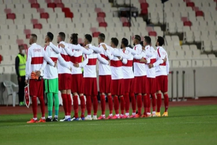 Sırbistan Türkiye milli maçında ilk 11'ler belli oldu