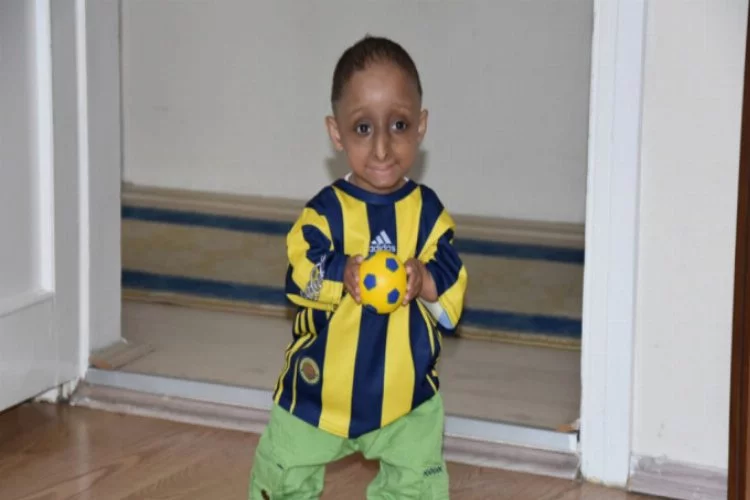 Bursa'da 15 yaşında 4 kilo ve 65 santimetre boyundaki İlker, hayatını kaybetti
