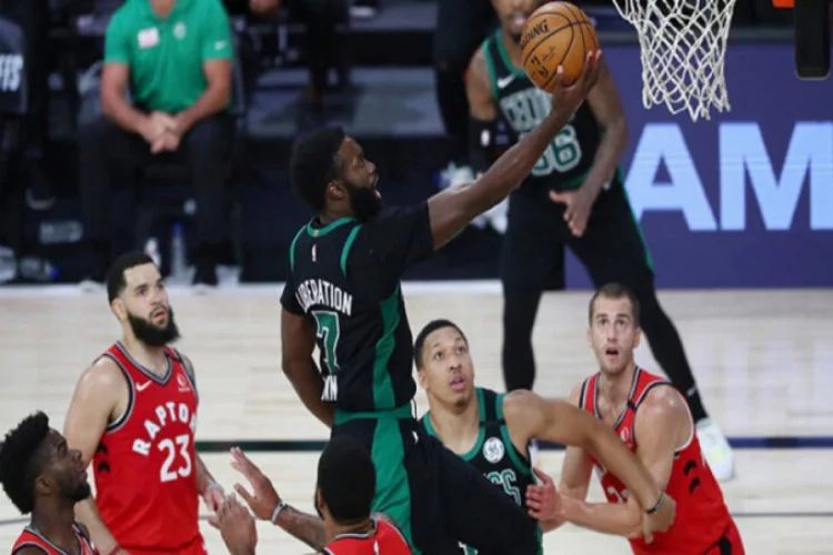 Boston Celtics ve Los Angeles Clippers serilerinde öne geçti