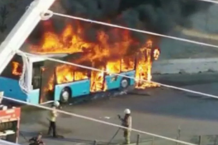 Özel halk otobüsü alev topuna döndü