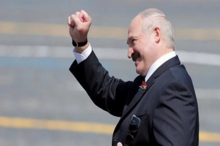 Lukaşenko erken seçim sinyali verdi