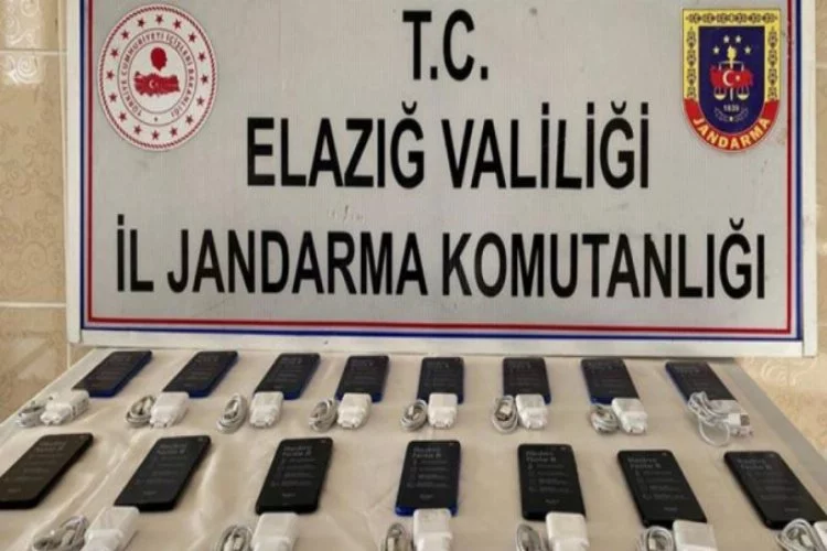 Elazığ'da kaçak cep telefonları ele geçirildi!