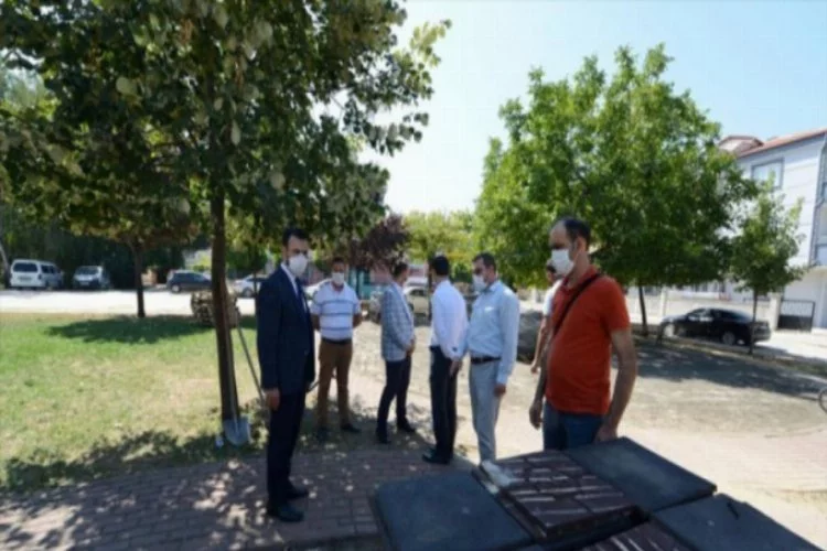 Bursa İnegöl'de eski çocuk parkları yenileniyor