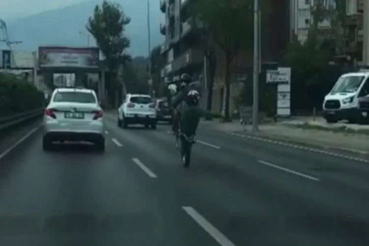 Bursa'da tek teker üzerinde giden sürücüye tek seferde ceza yağdı!