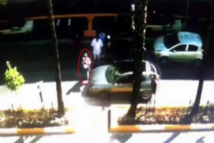 Rus kadına yaya geçidinde otomobil çarptı