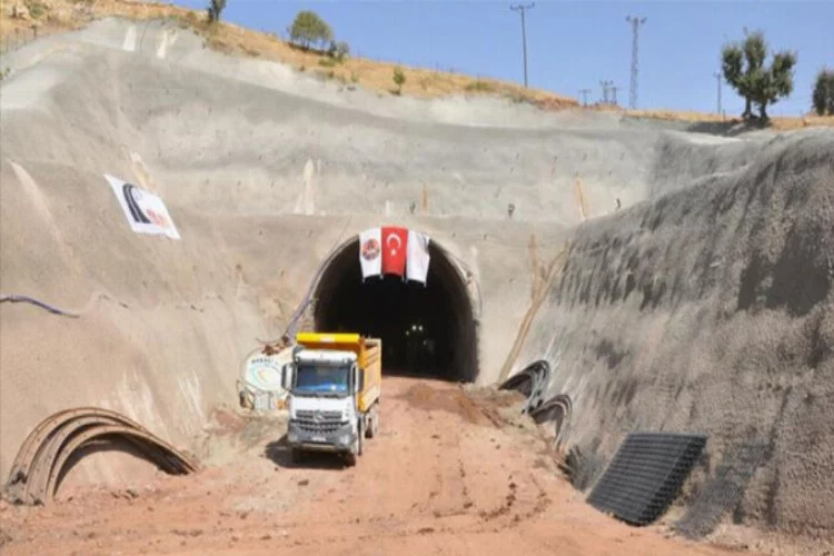 'Eruh-Fındık Yolu ve Tünel Projesi' sürüyor