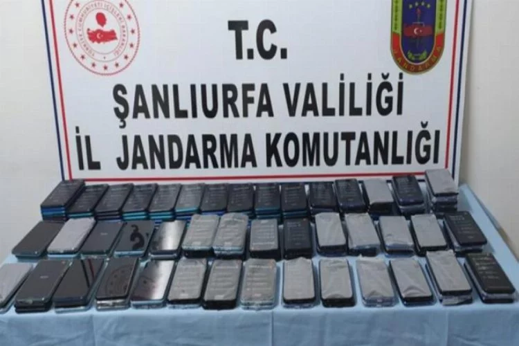 Şanlıurfa'da cep telefonu kaçakçılığına 2 tutuklama!