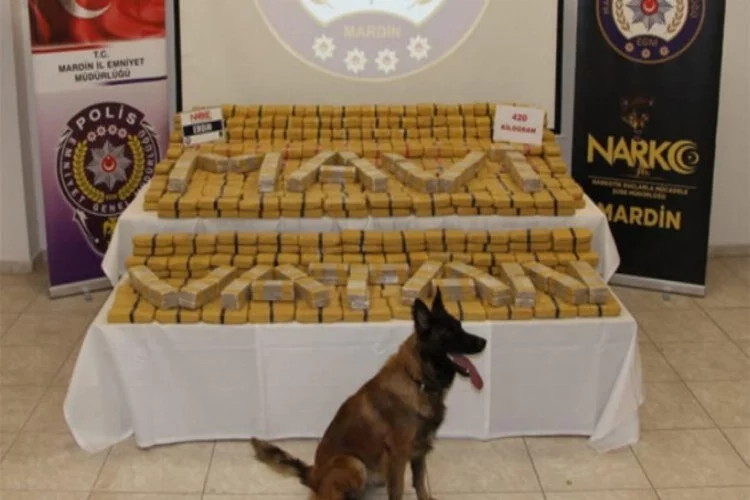 Narkotik köpeği Nilly, 420 kilo eroin buldu