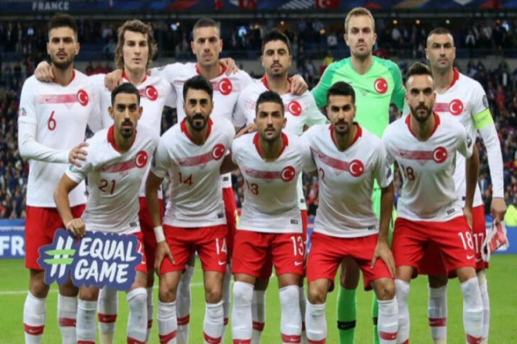 Türkiye, FIFA dünya sıralamasında 32'nciliğe geriledi