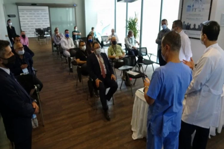 Bursa'da canlı cerrahi eşliğinde interaktif oturum