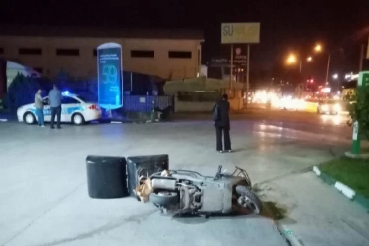 Bursa'da devrilen motosikletin sürücüsü ağır yaralandı!