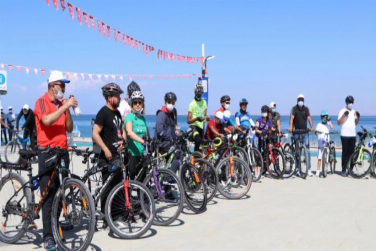 Tarihi Şamran Kanalı çevresinde bisiklet etkinliği düzenlendi