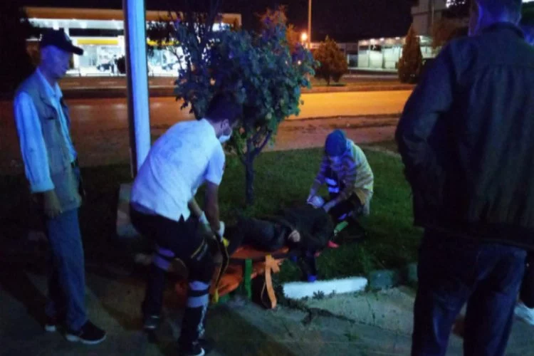 Bursa'da otomobil ile çarpışan motosikletin sürücüsü ağır yaralandı